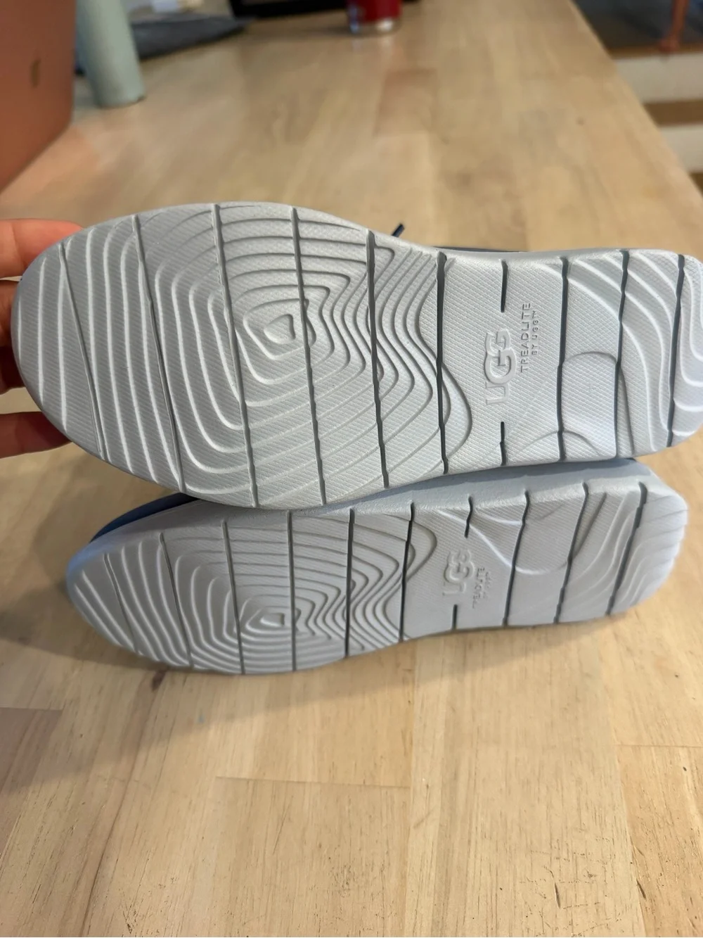 UGG Kids' Navy Mid-Top Canoe Waterproof Chukka Boots, Size 2